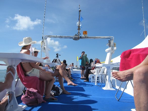 Boat ride to explore Khai & Phi Phi islands