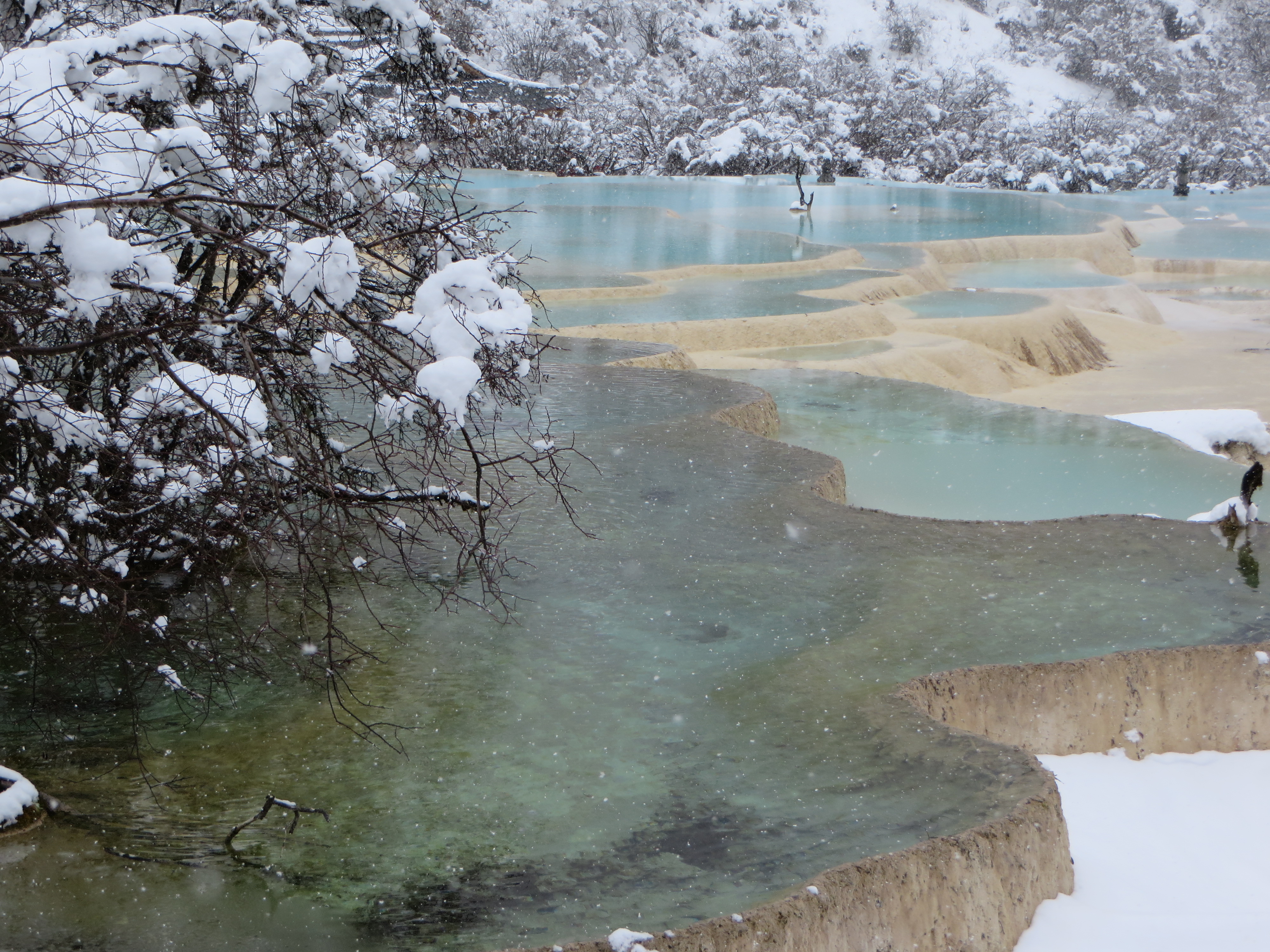 Five Colour Pool – Huanglong<br/><br/>Situated at the top of the Huangllong Park, Five Colour Pool i