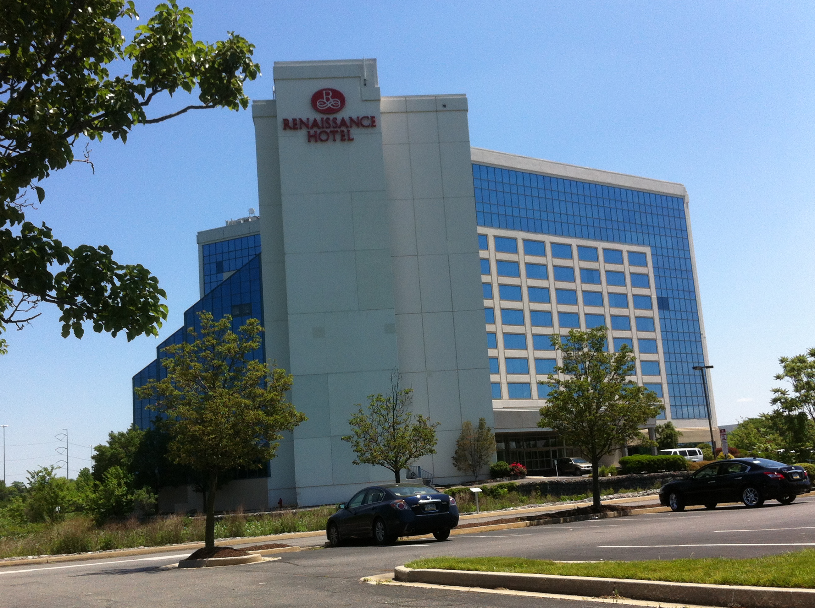 Renaissance Philadelphia Airport is in a very convenient location.  Not only it is close to the airp